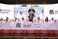 Sheinbaum reconoce la resiliencia del sector financiero ante retos globales