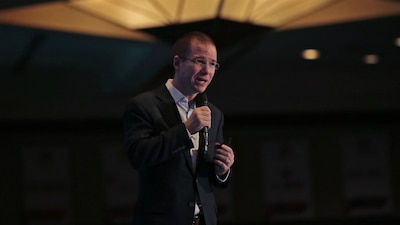 Ricardo Anaya está detrás de AMLO y Meade en la más reciente encuesta de El Financiero