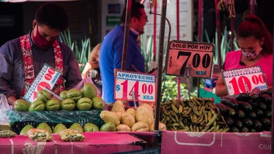 Expertos de Banxico prevén que el aumento de precios continuará en las sigiuentes semanas debido a la inflación