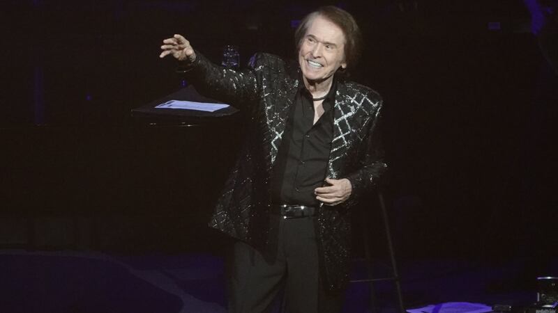 Raphael, hospitalizado tras sufrir un accidente cerebrovascular en Madrid