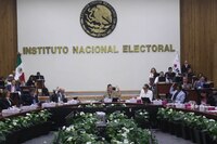 INE determina sancionar a candidatos del PJ que estuvieron en acordeones