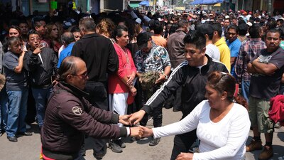 Es un tipo de música que se baila en fiestas populares y es una expresión cultural: CDHCM
