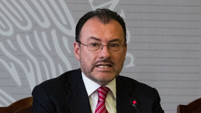 La FGR intenta obtener una orden de aprehensión contra el excanciller