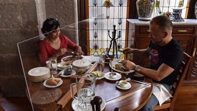 La CDMX adelantó que la capital seguiría en semáforo naranja la próxima semana