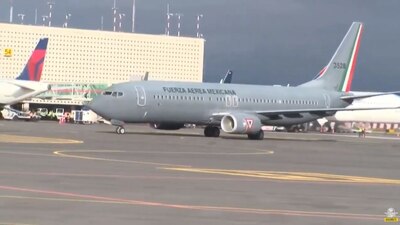 Las cenizas de José José fueron trasladadas de Miami a México en un avión del Gobierno federal