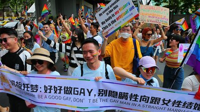 Colectivos LGBT vieron esta aprobación como una victoria para la comunidad