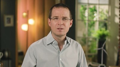 El panista criticó que AMLO haya acudido a EU sin exigir las disculpas de Trump por insultar a mexicanos