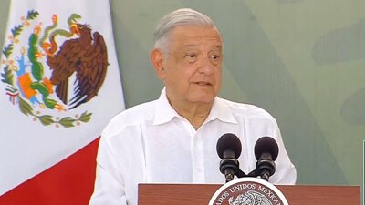 Reiteró su promesa de dejar, al final de su sexenio, un sistema de salud con cobertura total