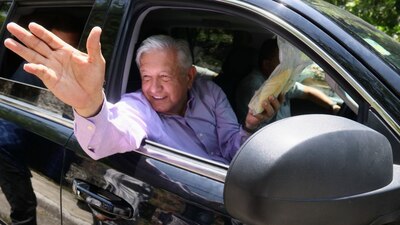 El presidente fue felicitado por el partido que fundó en 2014