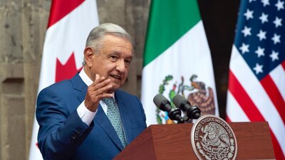Entre México y Estados Unidos, durante la cumbre
