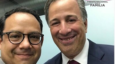 El presidente del Frente Nacional por la Familia junto con el candidato presidencial