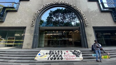 La FGR solicitó orden de aprehensión contra 31 científicos del Conacyt