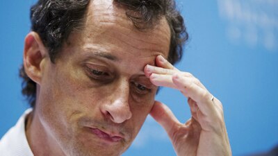 El excongresista causó revuelo por este tipo de acciones en 2011 y 2016