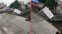 Camioneta pierde el control en una pendiente y cae sobre una casa en Naucalpan