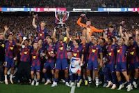 Barcelona destroza al Real Madrid 2-0 y se lleva La Liga