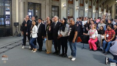 YouTubers y creadores de contenido participaron en un evento en la mañanera