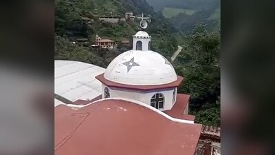 Los altavoces de la iglesia fueron captados en video