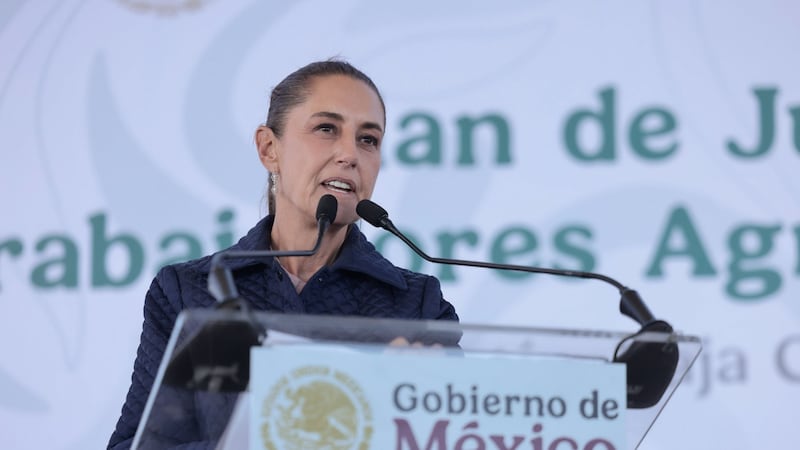 Tras fin de plantón de la CNTE, Sheinbaum anuncia consulta a maestros ‘escuela por escuela’