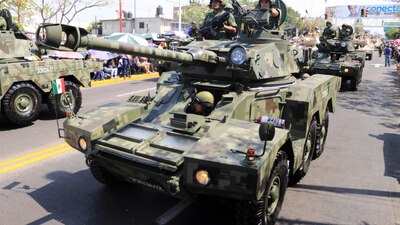 Desfile militar conmemorativo por el 207 aniversario del Rompimiento del Sitio de Cuautla en Morelos