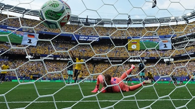 Ecuador hace historia: derrota a Alemania y avanza a dieciseisavos del Mundial 2026