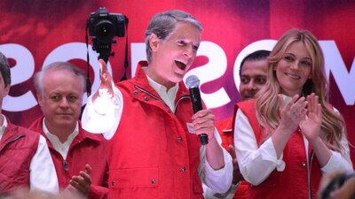 El candidato priista Alfredo del Mazo pidió a sus contrincantes dejar atrás la elección y construir el futuro de los mexiquenses