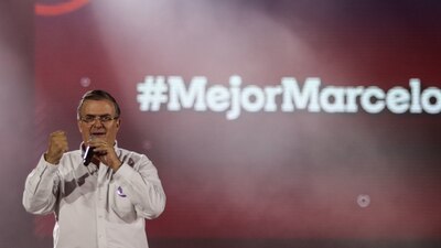 El excanciller mantiene en suspenso su destino político