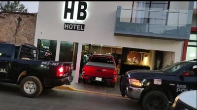 Se les obligó a realizar videollamadas a sus familiares exigiéndoles el pago de 50 mil pesos para su liberación.