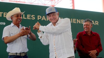 Andrés Manuel López Obrador encabezó la entrega de programas integrales de Bienestar en Camargo, Chihuahua
