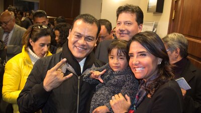 Juan Zepeda y Alejandra Barrales aseguran que tienen que repensar lo que harán.