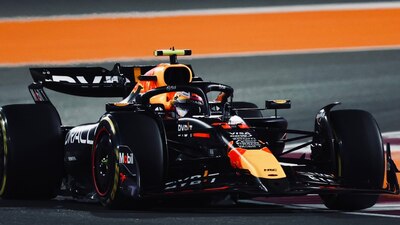 Tuvo un buen rendimiento y estrategia en el Gran Premio de Qatar, estaba en el quinto puesto, pero algo falló