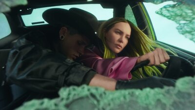 El actor que protagoniza el video de 'Cactus' tiene rasgos muy parecidos a Christian Nodal