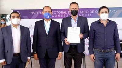 Mauricio Kuri (tercero de izquierda a derecha) es el candidato del PAN a la gubernatura de Querétaro