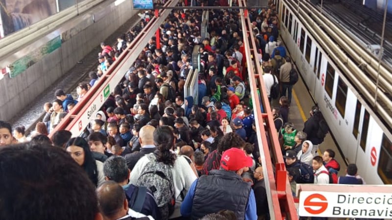 Ajuste por trabajos de conexión al AIFA  genera retrasos en el tren suburbano