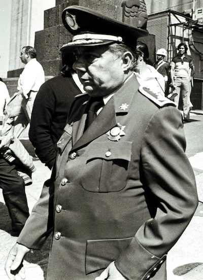 alt default