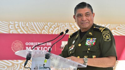 El general habría notificado que, por segunda ocasión, aplazó la comparecencia