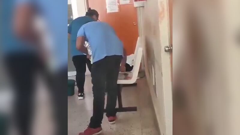 Bebé nace en plena sala de espera de hospital en Oaxaca