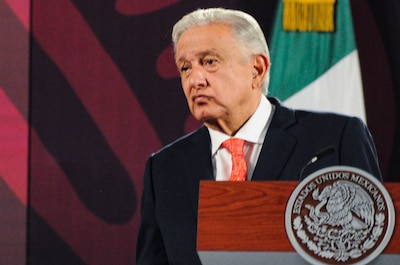 Las exigencias para que respete lo que firmó y no viole los acuerdos van creciendo, y el Presidente se está endureciendo