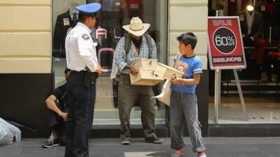 La mayoría de mexicanos encuestados considera que en México se gobierna a favor de unos cuantos