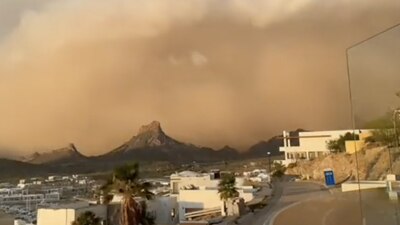 Desde diferentes puntos de Guaymas se observó la llegada de la tormenta