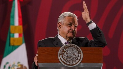 López Obrador dijo que están dando "un mal ejemplo"