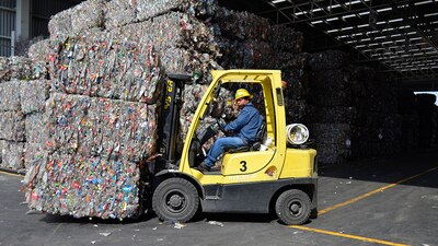 Miles de personas conforman la cadena de acopio y reciclaje, contribuyendo a conseguir un #MundoSinResiduos