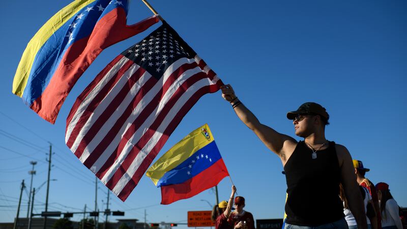 EU pide a sus ciudadanos salir de inmediato de Venezuela ante “situación de seguridad cambiante”