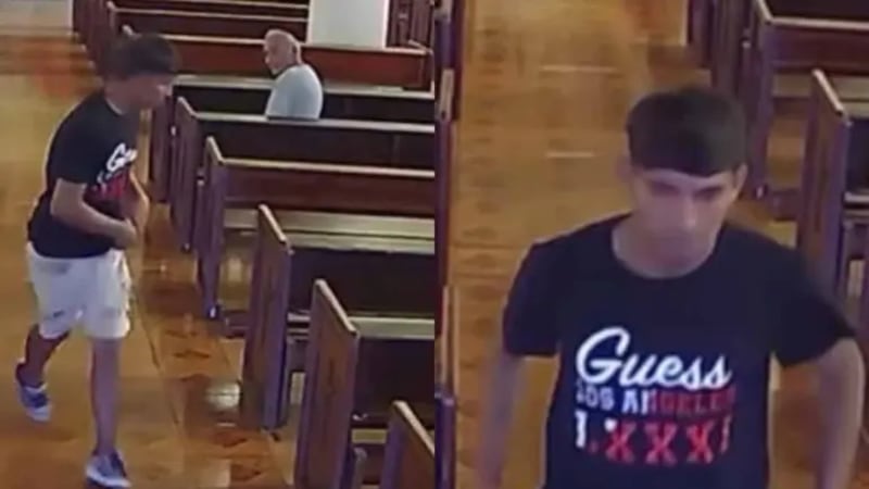 VIDEO: Ladrón roba celular a adulto mayor que se quedó dormido en una iglesia de Monterrey