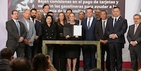¿Bajará el precio de la gasolina? Sheinbaum anuncia acuerdo para disminuir comisiones