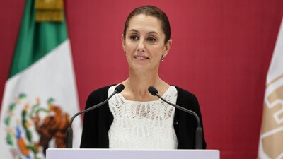 La mandataria capitalina ver a Ebrard y a Ricardo Monreal como contendientes para la sucesión presidencial.