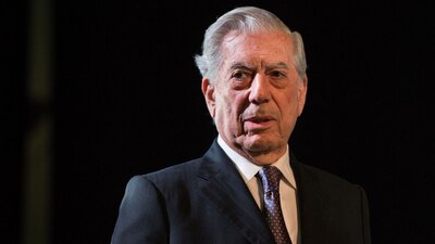 El escritor externó que la función de un presidente no es exhibirse ni atacar a los periodistas.