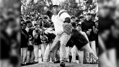 Andrés Manuel López Obrador es un aficionado del béisbol, deporte que practica en su tiempo libre