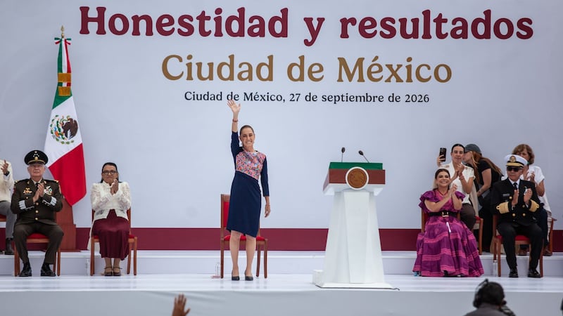 “Gobierno y pueblo unidos, jamás serán vencidos”: Sheinbaum reivindica la unidad en el Zócalo