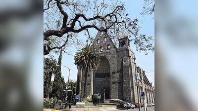 Cobraría hasta 28 mil pesos por una misa
