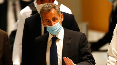 Un tribunal lo condenó a un año de cárcel y a dos años más de prisión condicional.